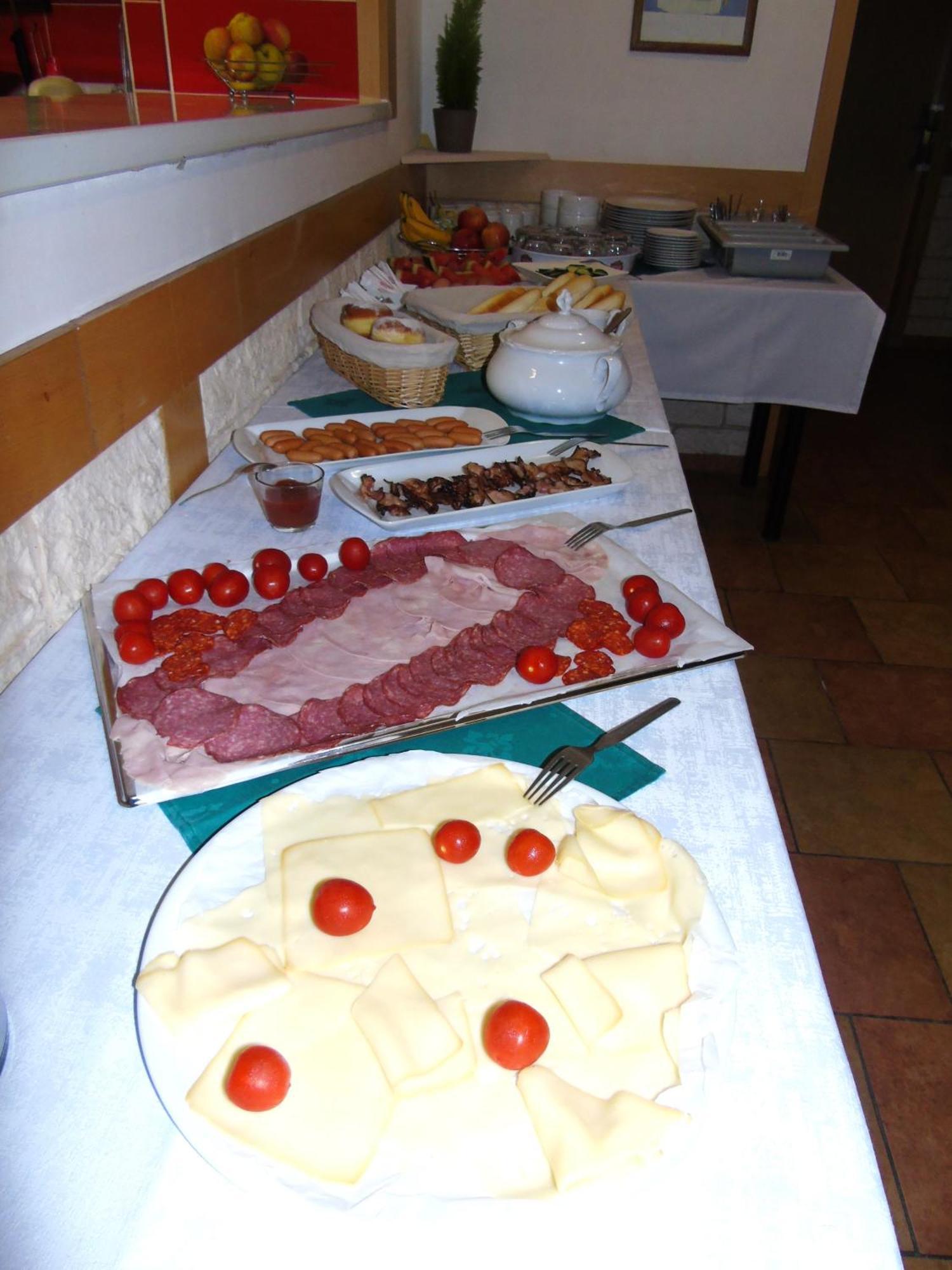 Toris Inn Trinec Esterno foto