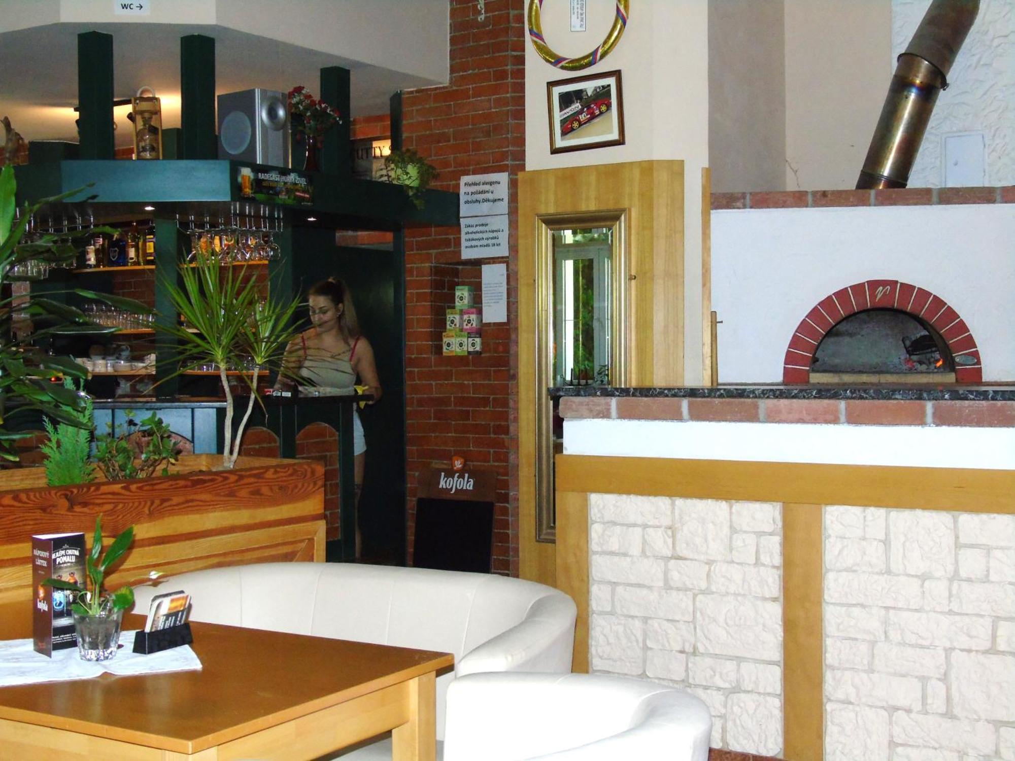 Toris Inn Trinec Esterno foto